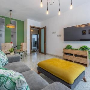 Central Oasis Near Beach Private Yard Free WiFi
