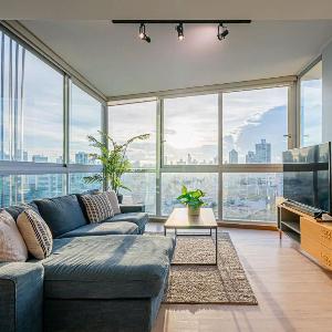 Airy 2BR in San Francisco with Pool