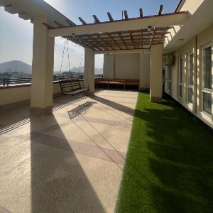 Crown Plaza 1  Apartment