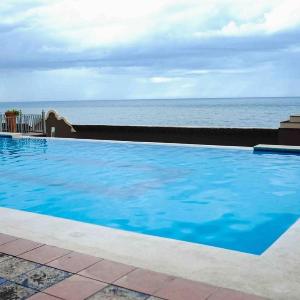 Apartamento de Lujo Frente al Mar con Jacuzzi