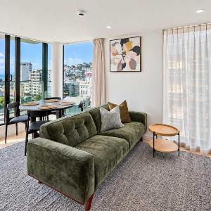 Central Te Aro 2BR with Balcony & Indoor Pool