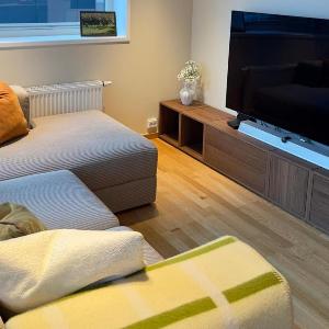 Tromso 3-Bed Apt Sleeps 5 with Parking