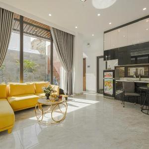 Villa's Vo Thi Sau with Pool and BBQ in City Center