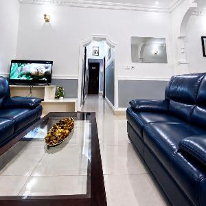 Appartement Meublé Yaoundé Omnisport 3CH 2CH 1CH-WIFI-Groupe Electrogène