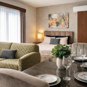 Apartamento Moderno con Balcón y Alberca
