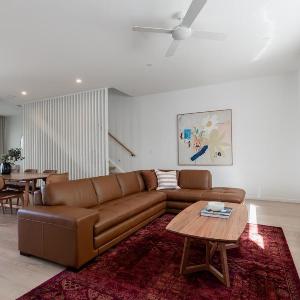 Steps to beach Large Luxury townhouse with pool