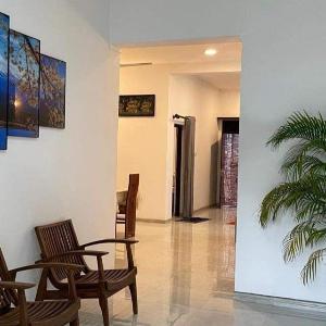 Peaceful 2BR Homestay Near Madiha Beach