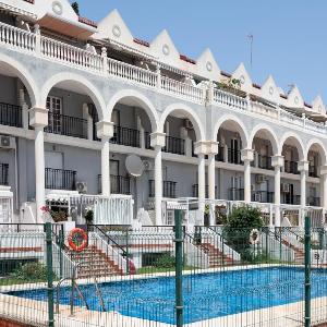 Los Arcos Beach Apartments