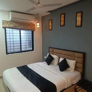 FabHotel Shivom