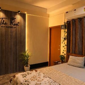 The Root House - Private 1bhk with KitchenAC & Balcony