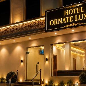 Hotel Ornate Luxury 500 MTR Taj Mahal Parking