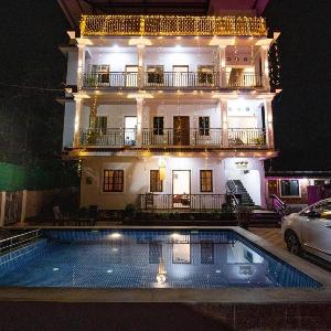 Glimmer Inn Goa
