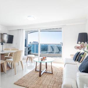 360 View - Brava & Mansa