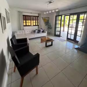 Casa Buziana 200 metros da Praia Geriba