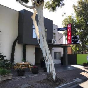 Hello Adelaide Motel and Apartments