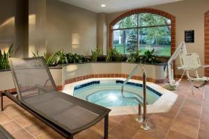 Embassy Suites Dulles Airport, Herndon