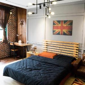 London Style Baker Street Inn