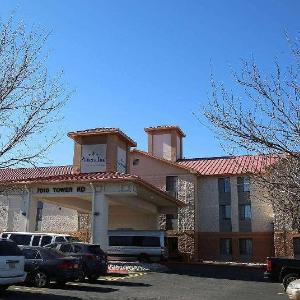 AmericInn by Wyndham Denver Airport