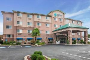 Clarion Pointe, Medford