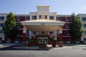 Holiday Inn Express and Suites St. Cloud, an IHG Hotel, Saint Cloud