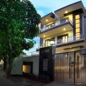 Perch Arbor Suites