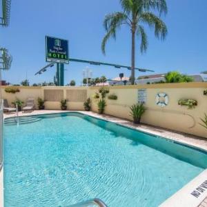 Naples Park Central Hotel