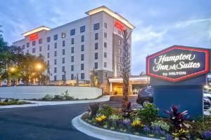 Hampton Inn & Suites Charleston Airport, North Charleston