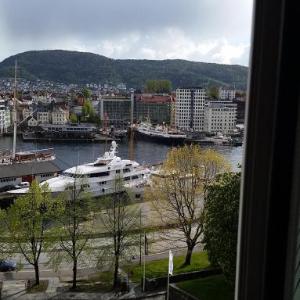 Hotels near Bergenhus Fortress - Thon Hotel Orion