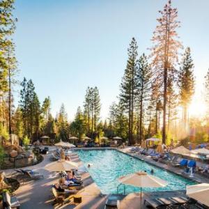 Hotels near Yosemite National Park - Rush Creek Lodge at Yosemite