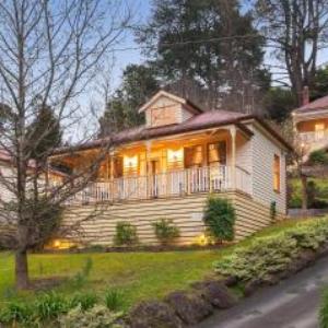 Hotels near Civic Park Drouin - Charnwood Cottages in Warburton