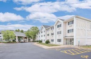 Cobblestone Suites - Oshkosh, Oshkosh