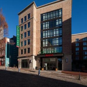 Tiki Bobs Cantina Hotels - Courtyard by Marriott Richmond Downtown