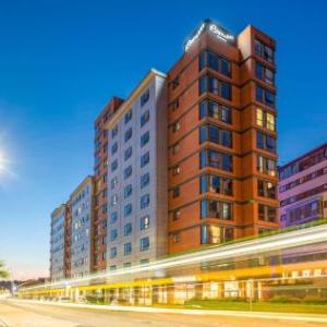 Hotels near Brudenell Social Club Leeds - Roomzzz Leeds City West
