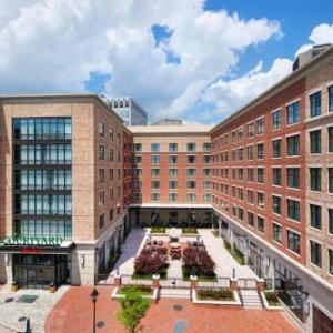 Landmark Theater Richmond Hotels - Residence Inn by Marriott Richmond Downtown