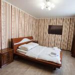 2-rooms Apartment on Geologorazvedchikov Tyumen 