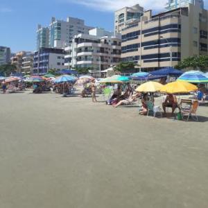 Meia Praia 150 metros mar