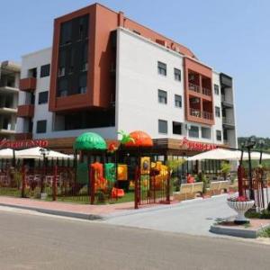 FishLand Seaside Apartments