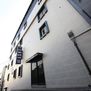 The Last Hotel