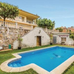 Three-Bedroom Holiday Home in Tordera