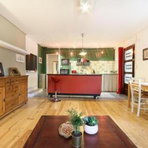 Pretty Vintage Two roomed flat with terrace and parking - Air Rental