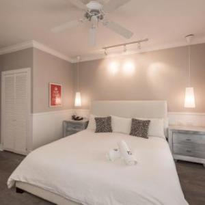 Alexander's Guesthouse-Adult Exclusive