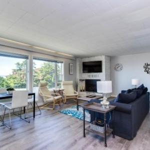 Wycliff Beach Condo