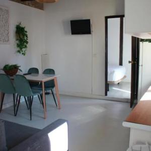 Zahira Suites