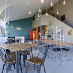 Hotels near Come and Take It Live - HI -Austin Hostel