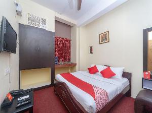 OYO 5304 B Square s, Coimbatore
