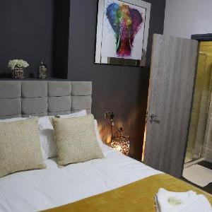 Hotels near Middleton Arena Manchester - Park City Suites Hotel
