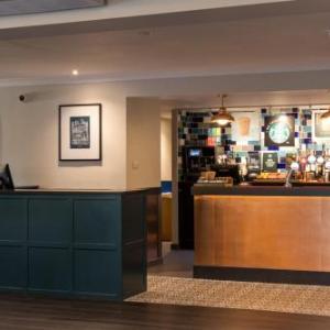 Almondsbury Inn & Lounge