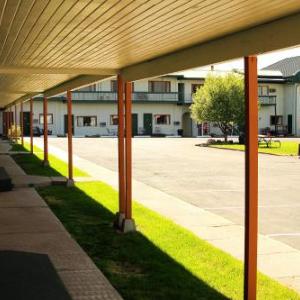 Custer Hotels Deals At The 1 Hotel In Sd Rodeway Inn Custer