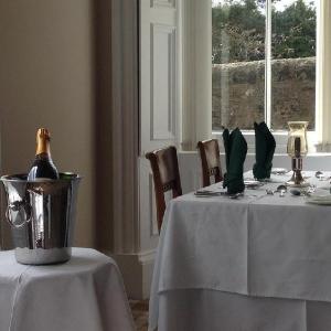 Hotels near Carnegie Hall Dunfermline - Davaar House Hotel