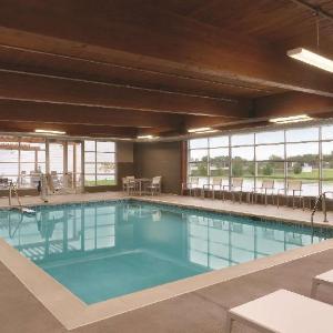 Gobbler Theater Hotels - Country Inn & Suites by Radisson Ft. Atkinson WI